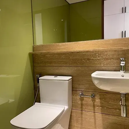 Deluxe Apartment Across Klcc Kuala Lumpur Exterior photo