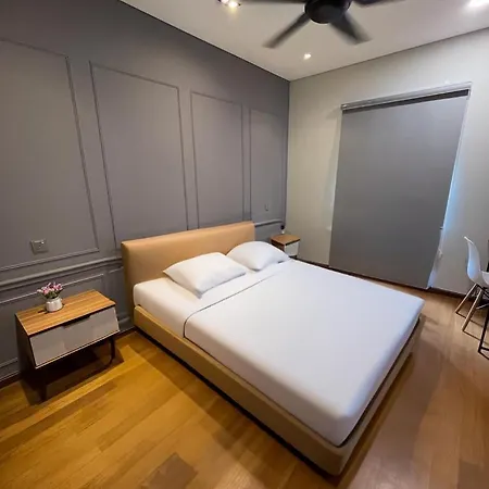 Deluxe Apartment Across Klcc Kuala Lumpur Exterior photo